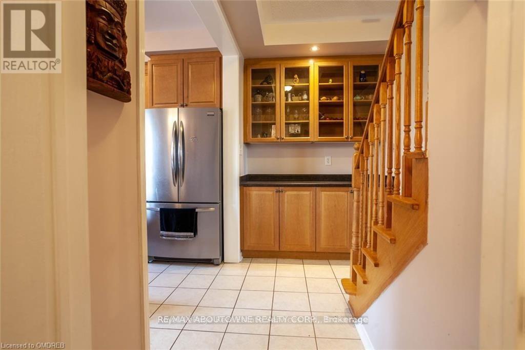 2 - 2171 Fiddlers Way, Oakville, Ontario  L6M 0R9 - Photo 5 - W13076324