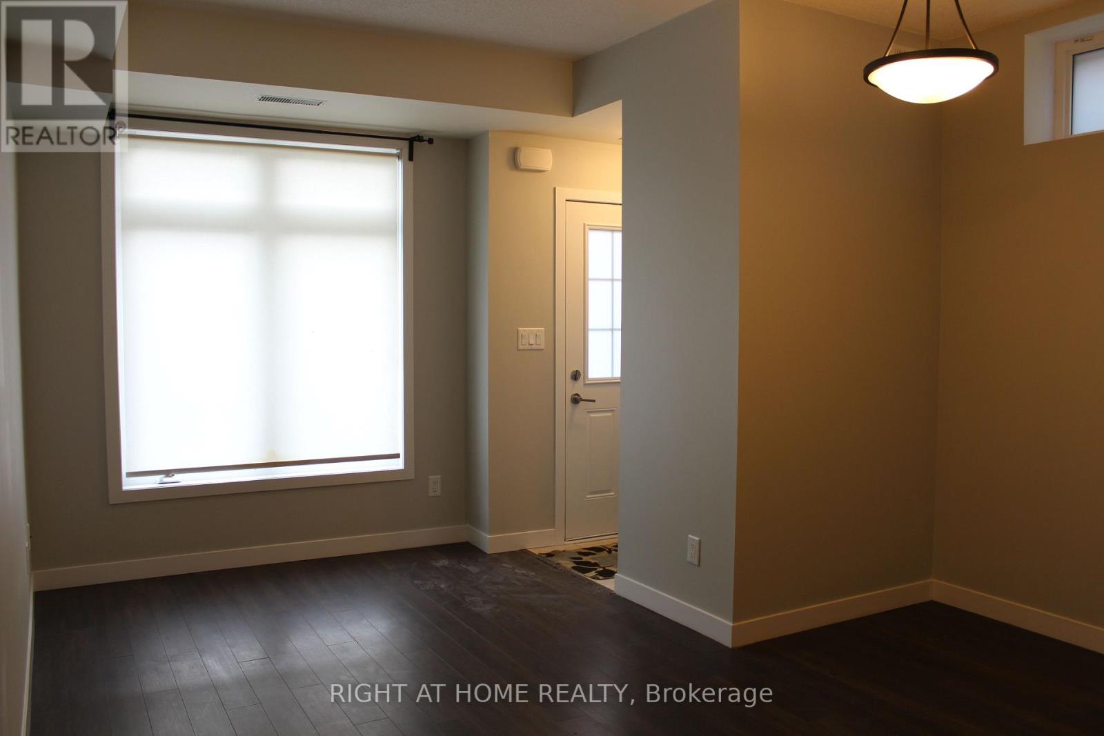 17 - 6 Bicknell Avenue, Toronto, Ontario  M6M 4G3 - Photo 2 - W13076330