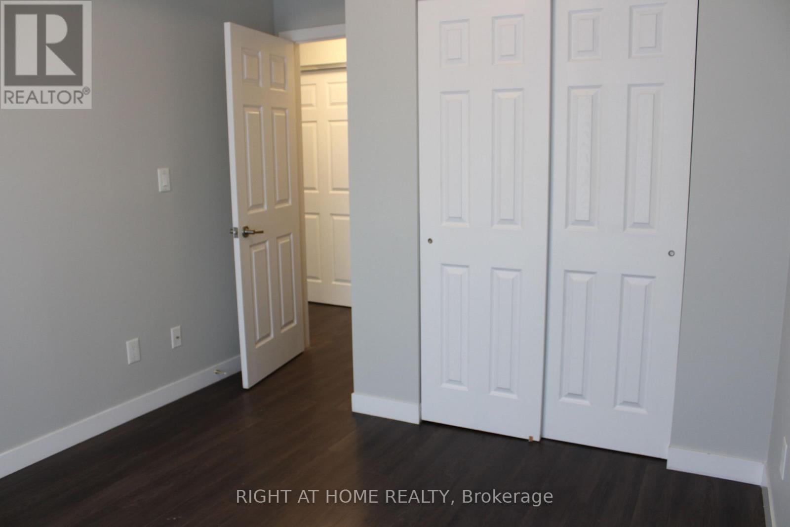 17 - 6 Bicknell Avenue, Toronto, Ontario  M6M 4G3 - Photo 7 - W13076330