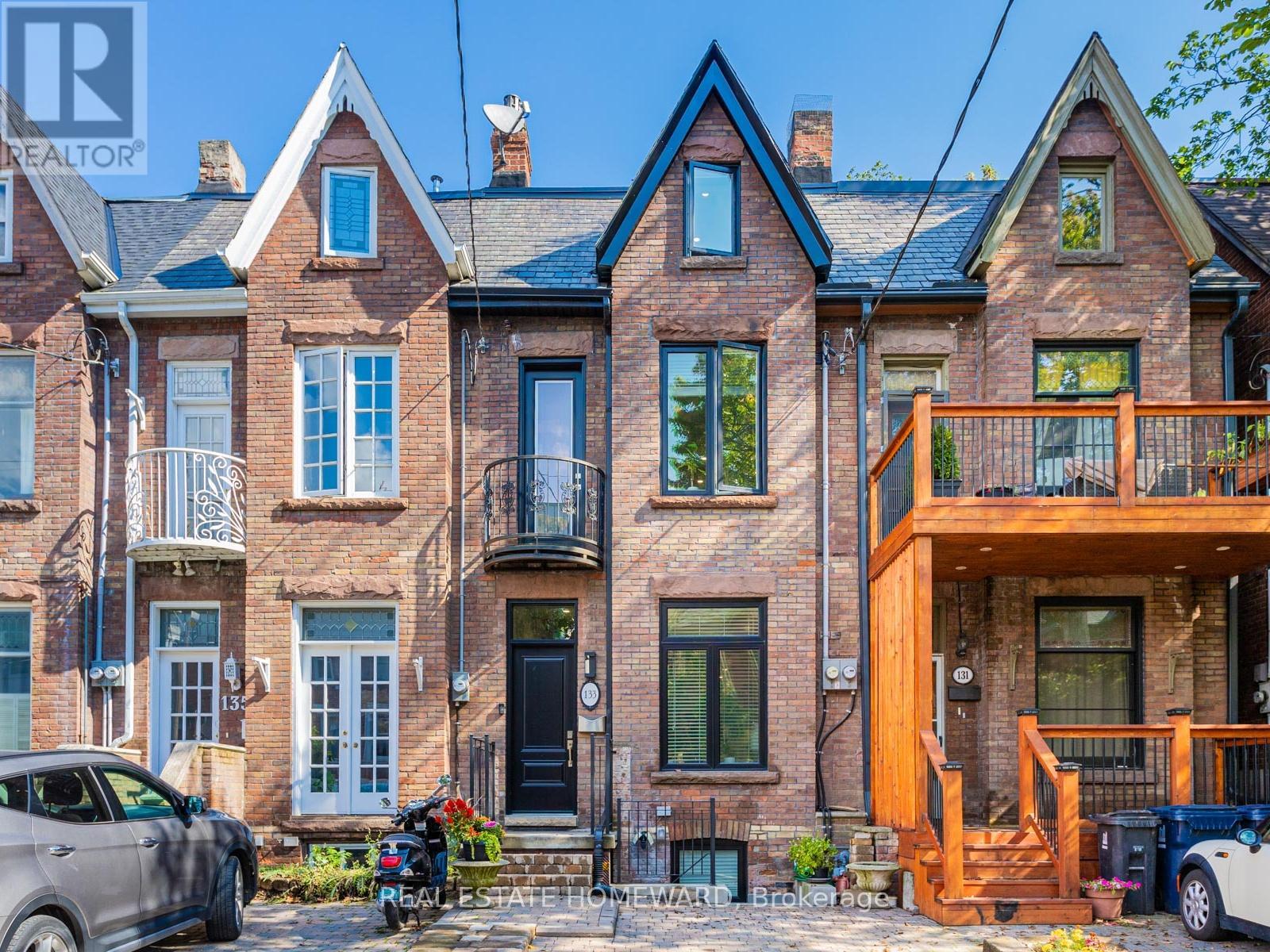 133 COWAN AVENUE, Toronto, Ontario