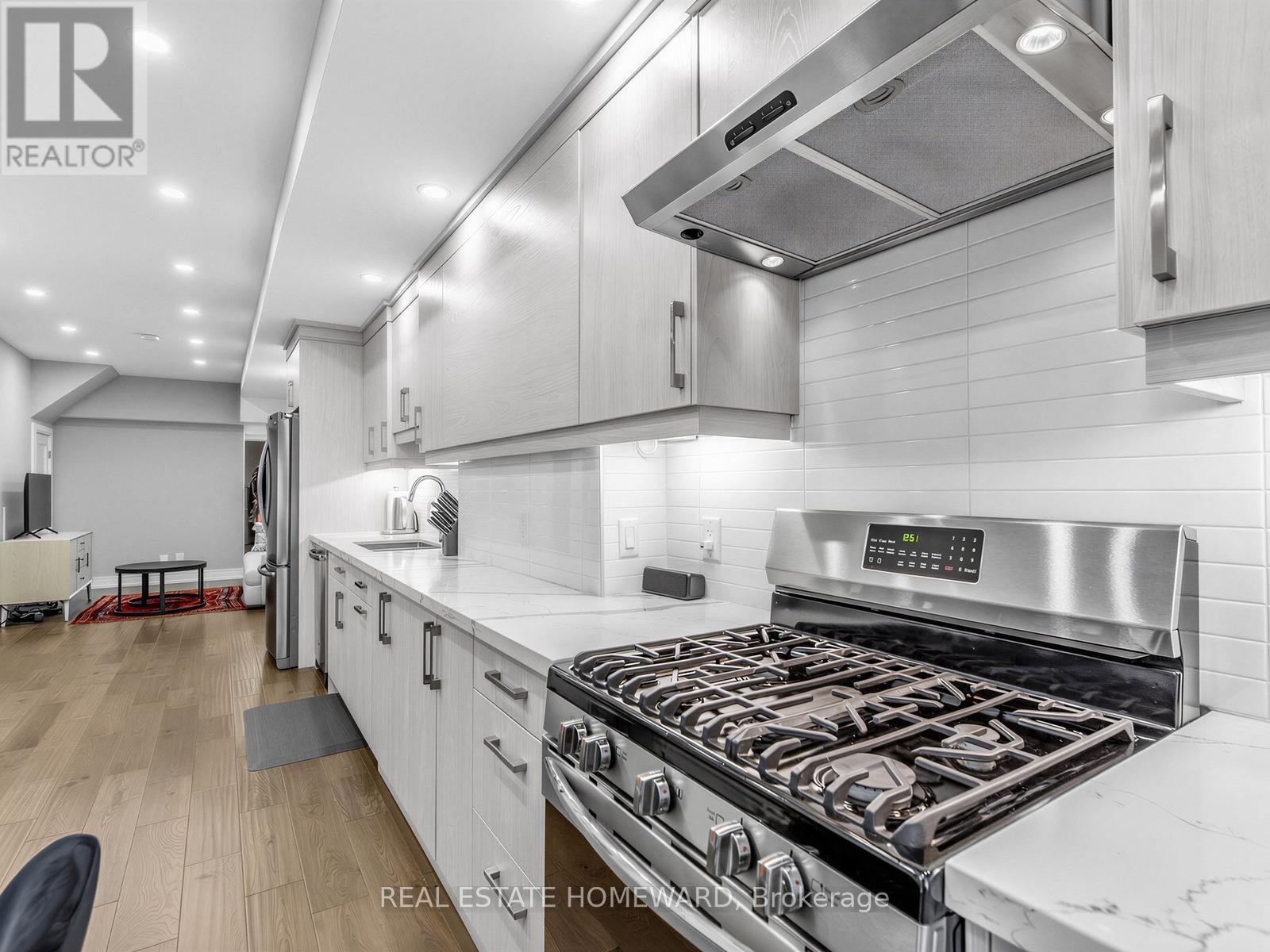 133 Cowan Avenue, Toronto, Ontario  M6K 2N1 - Photo 13 - W13076344