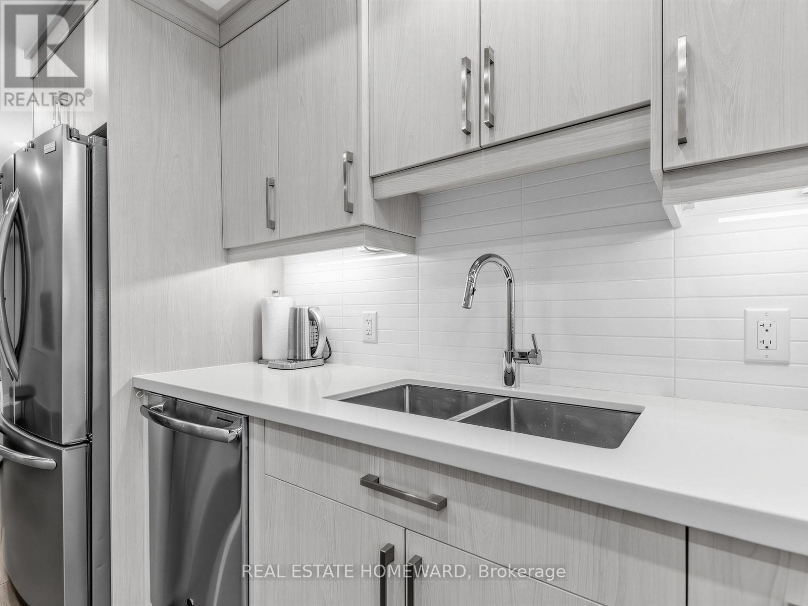 133 Cowan Avenue, Toronto, Ontario  M6K 2N1 - Photo 14 - W13076344