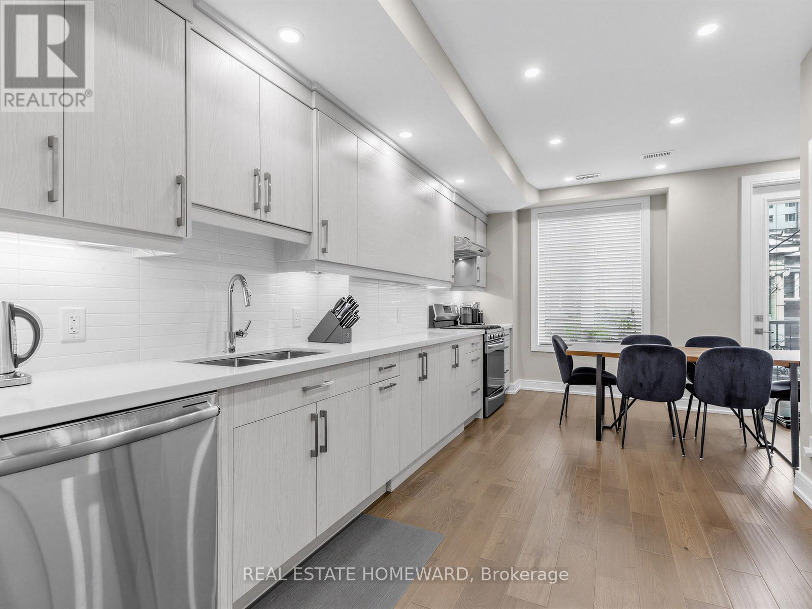 133 Cowan Avenue, Toronto, Ontario  M6K 2N1 - Photo 5 - W13076344