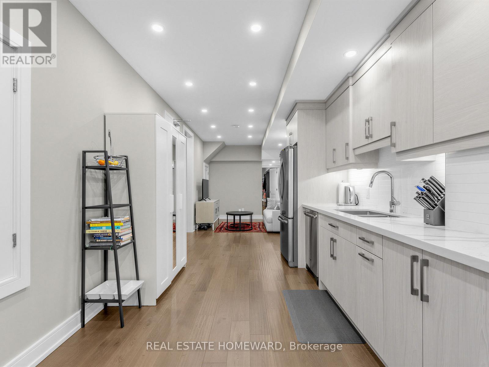 133 Cowan Avenue, Toronto, Ontario  M6K 2N1 - Photo 7 - W13076344