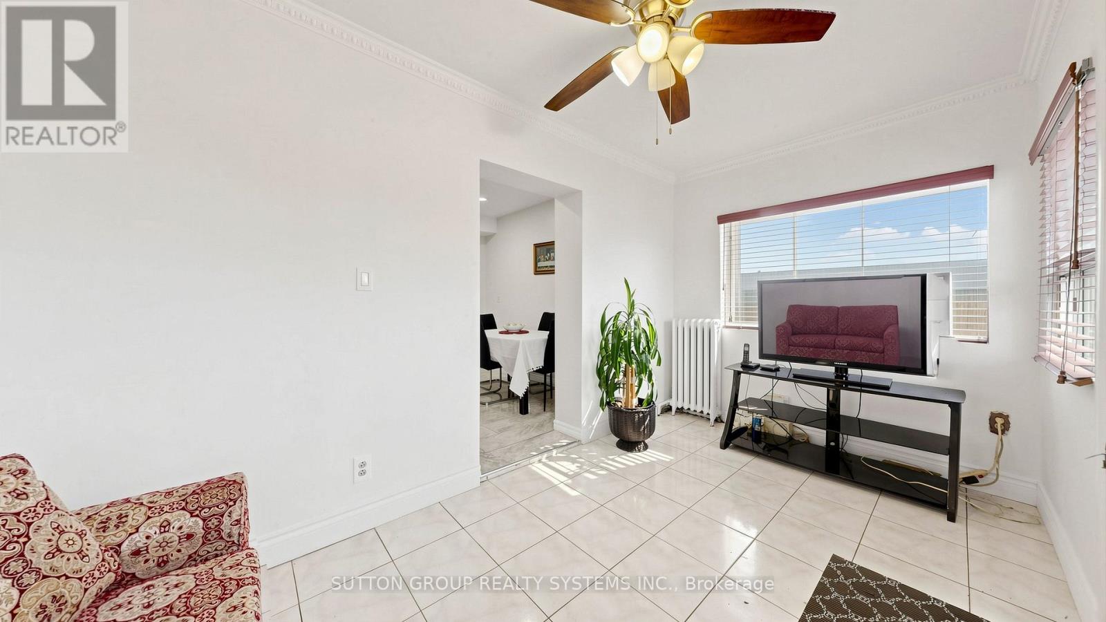 91 Kirknewton Road, Toronto, Ontario  M6E 3X9 - Photo 12 - W13076362