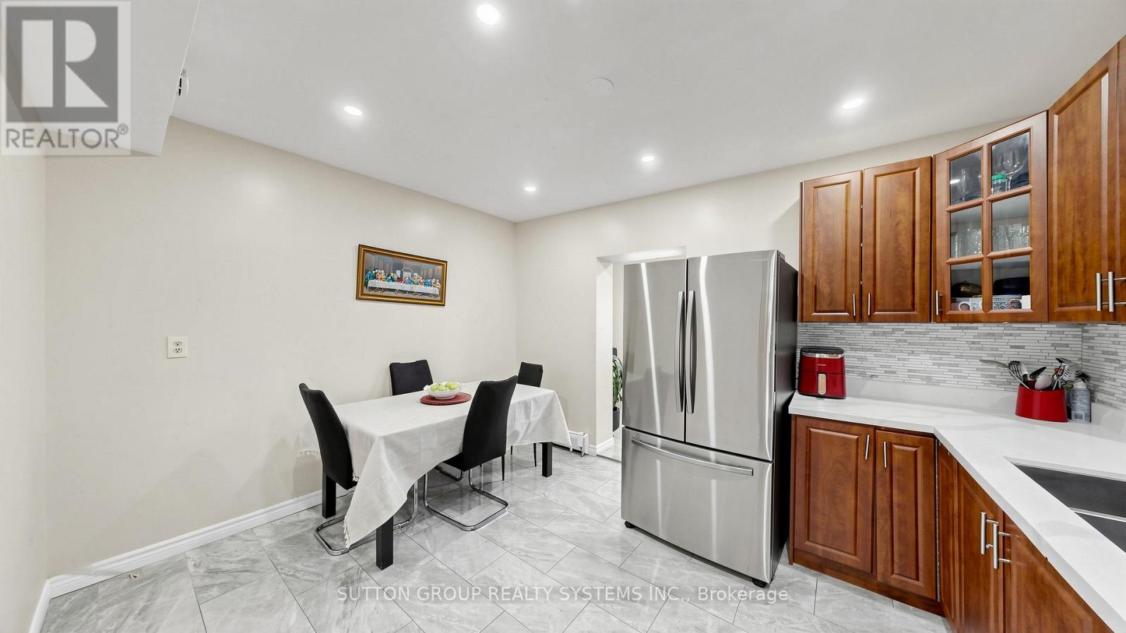 91 Kirknewton Road, Toronto, Ontario  M6E 3X9 - Photo 9 - W13076362
