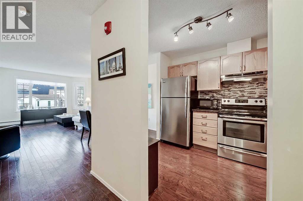 2209, 2000 Sienna Park Green Sw, Calgary, Alberta  T3H 3N7 - Photo 5 - A2304871