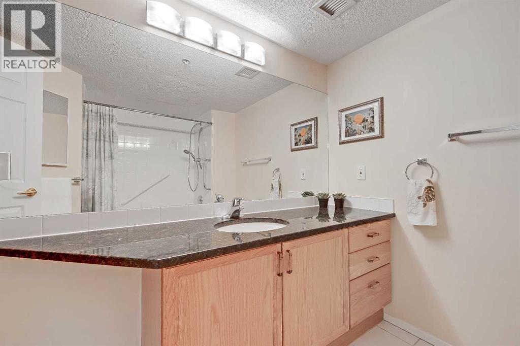 2209, 2000 Sienna Park Green Sw, Calgary, Alberta  T3H 3N7 - Photo 24 - A2304871