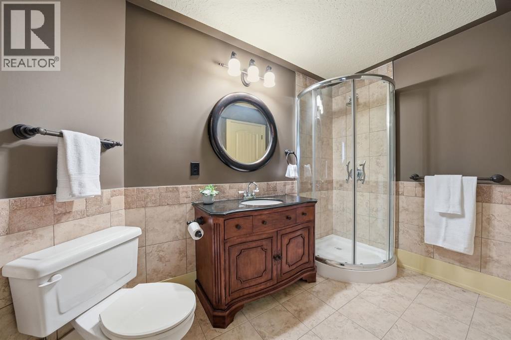 2593 Coopers Circle SW, Airdrie, Alberta  T4B 3K2 - Photo 43 - A2305434