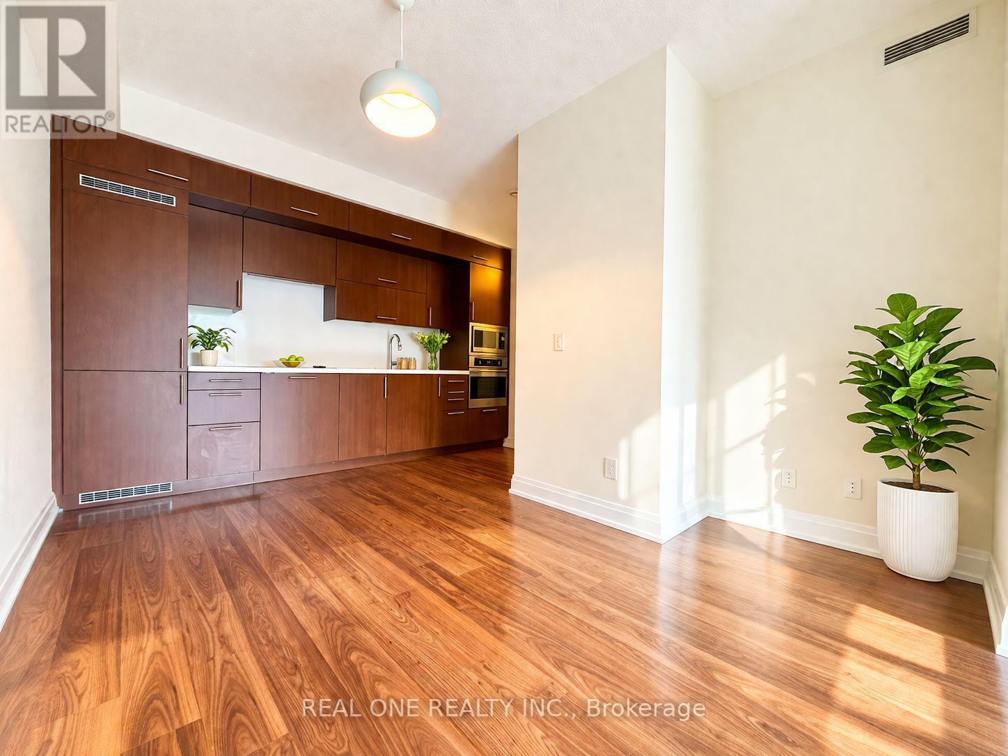 2021 - 5 Sheppard Avenue E, Toronto, Ontario  M2N 2Z8 - Photo 12 - C13076410