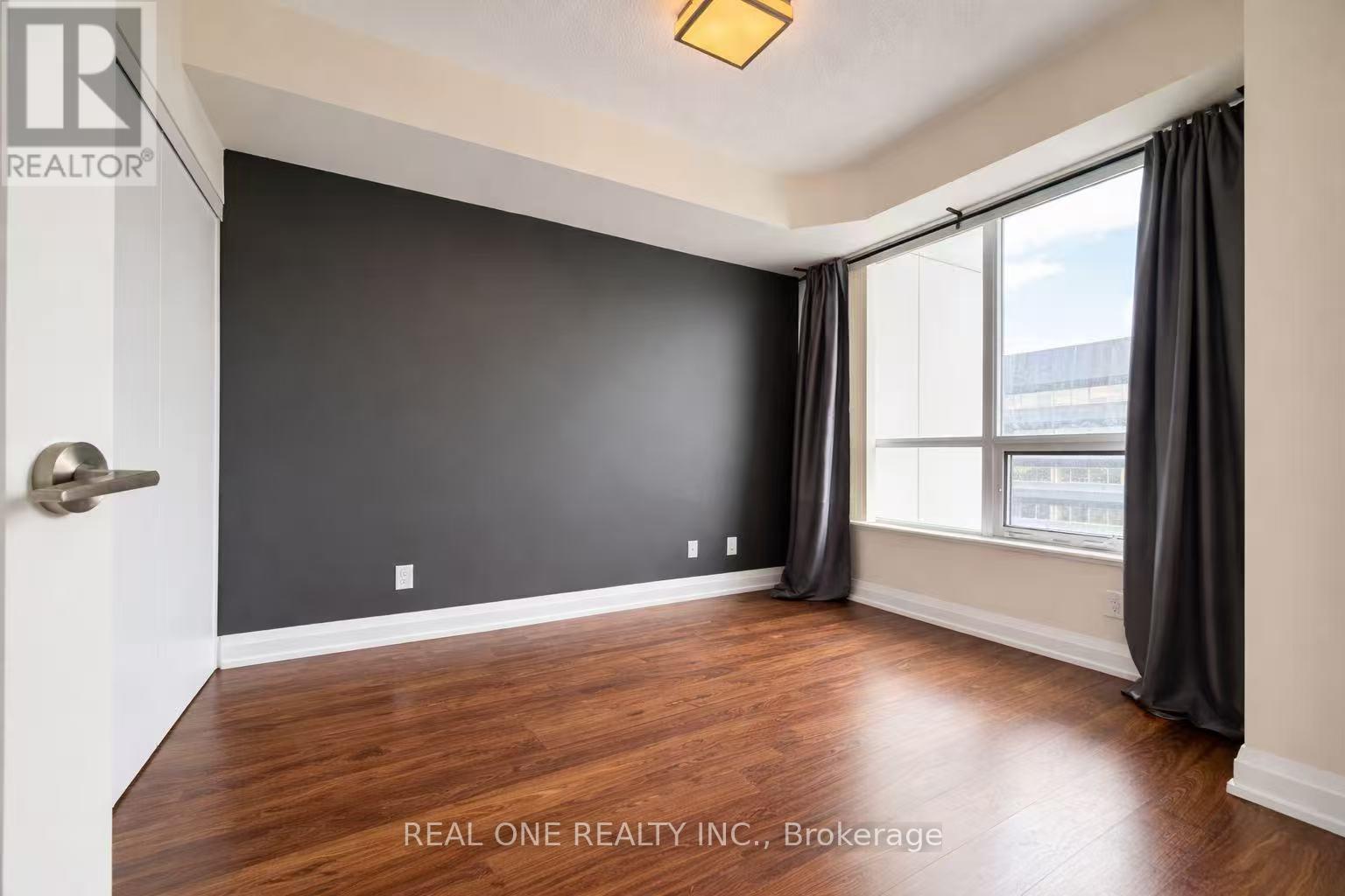 2021 - 5 Sheppard Avenue E, Toronto, Ontario  M2N 2Z8 - Photo 14 - C13076410