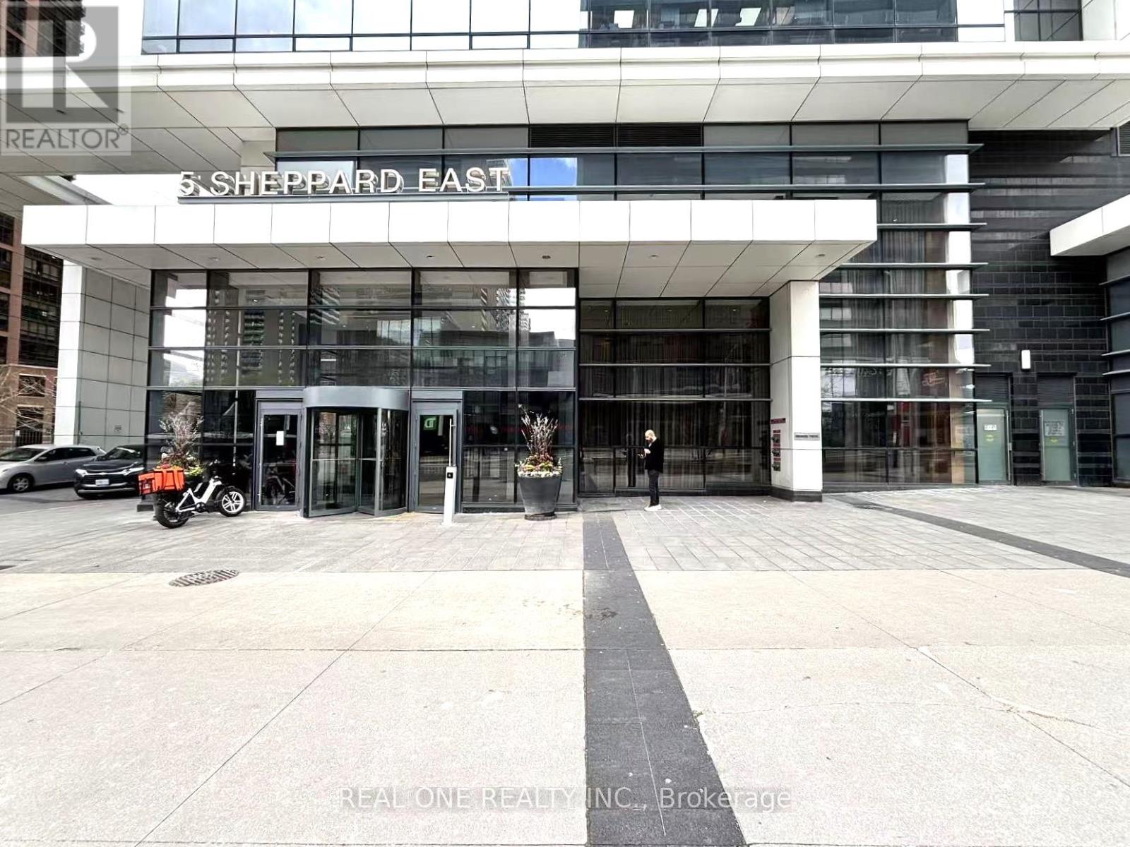 2021 - 5 Sheppard Avenue E, Toronto, Ontario  M2N 2Z8 - Photo 2 - C13076410