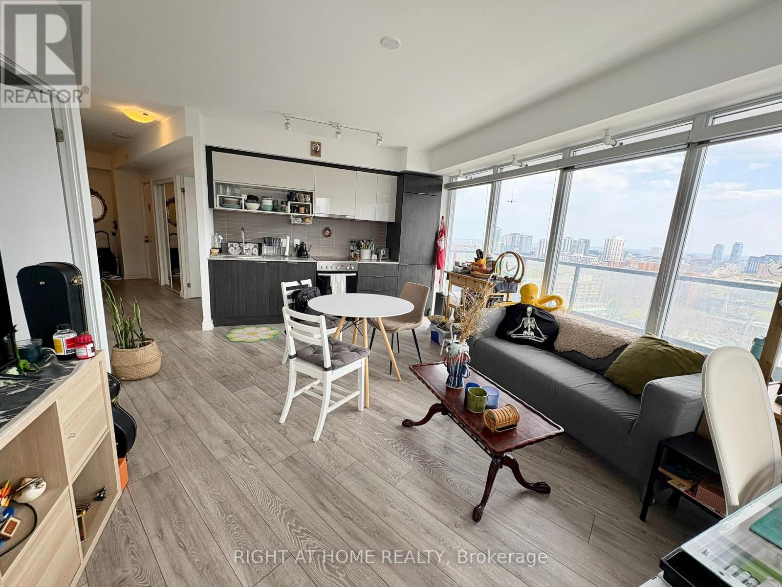 1408 - 159 Wellesley Street E, Toronto, Ontario  M4Y 0H5 - Photo 18 - C13076428