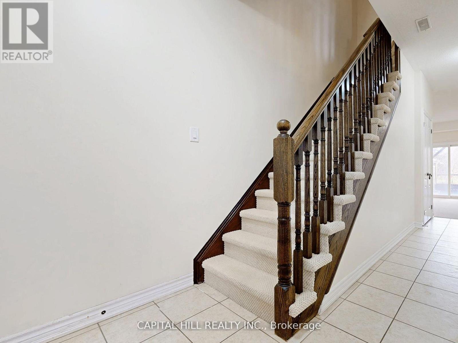 7 Pidgeon Street, Toronto, Ontario  M1L 0C7 - Photo 5 - E13076388