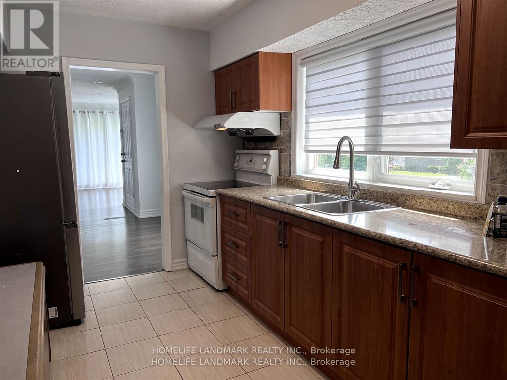 59 Elizabeth Crescent S, Whitby, Ontario  L1N 3R8 - Photo 5 - E13076400