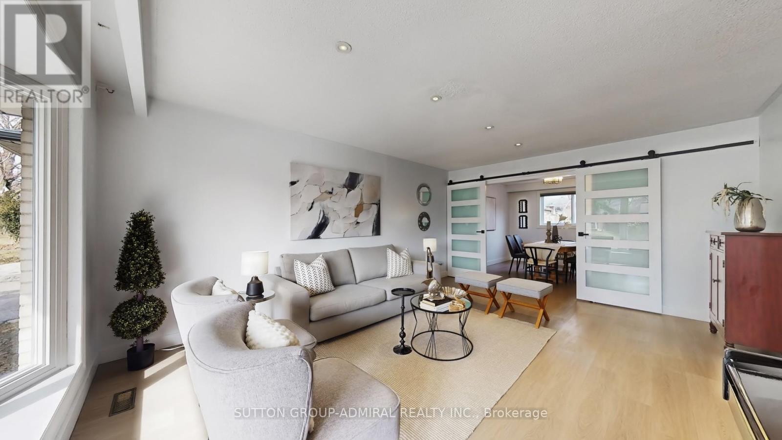 7 Knotty Pine Trail, Markham, Ontario  L3T 3W5 - Photo 7 - N13076424
