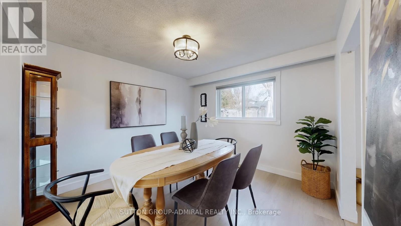 7 Knotty Pine Trail, Markham, Ontario  L3T 3W5 - Photo 9 - N13076424