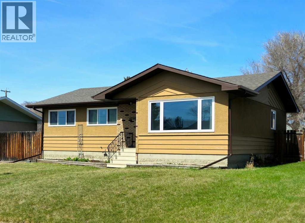 4924 39 Street, Innisfail, Alberta  T4G 1J2 - Photo 2 - A2306928