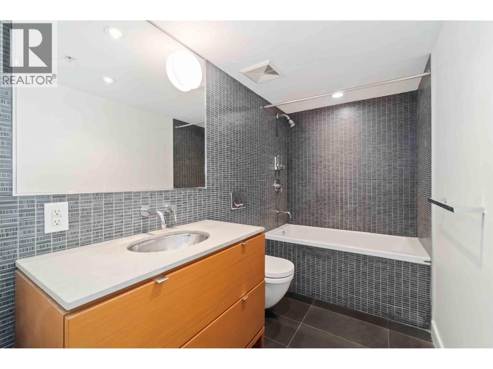 404 1762 Davie Street, Vancouver, British Columbia  V6G 1W2 - Photo 13 - R3109086