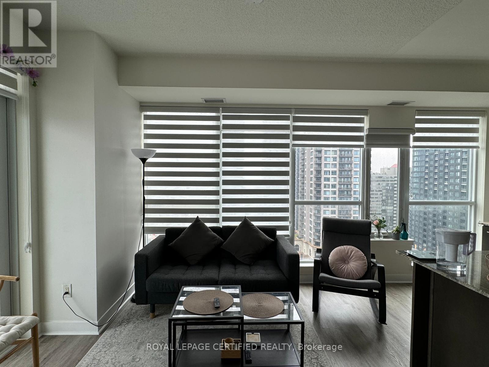 2005 - 365 Prince Of Wales Drive, Mississauga, Ontario  L5B 0G6 - Photo 5 - W13076390
