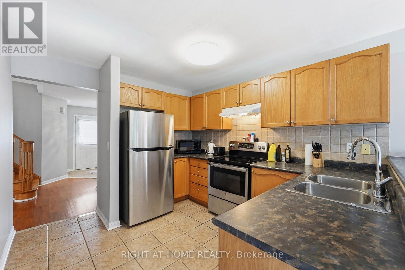 83 Headwater Road, Caledon, Ontario  L7E 2W4 - Photo 12 - W13076422