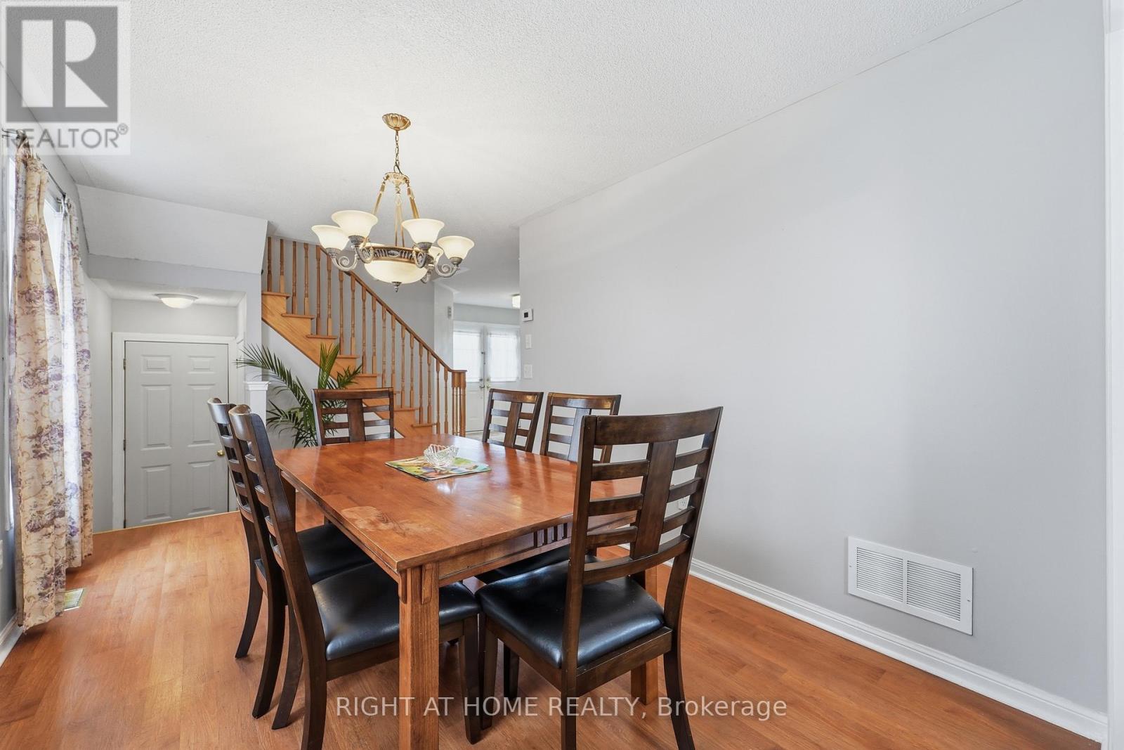 83 Headwater Road, Caledon, Ontario  L7E 2W4 - Photo 7 - W13076422