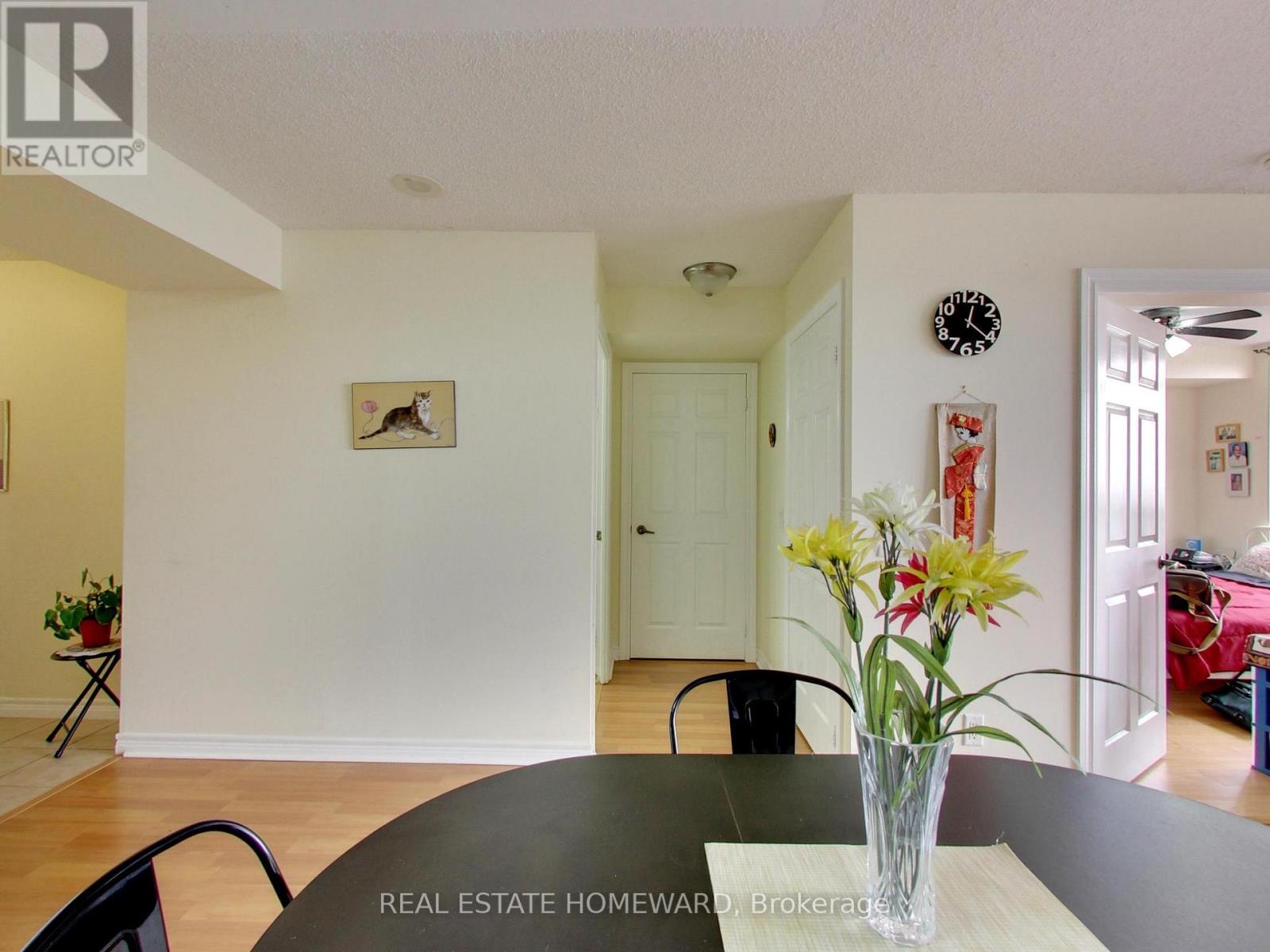 2010 - 710 Humberwood Boulevard, Toronto, Ontario  M9W 7J5 - Photo 15 - W13076434