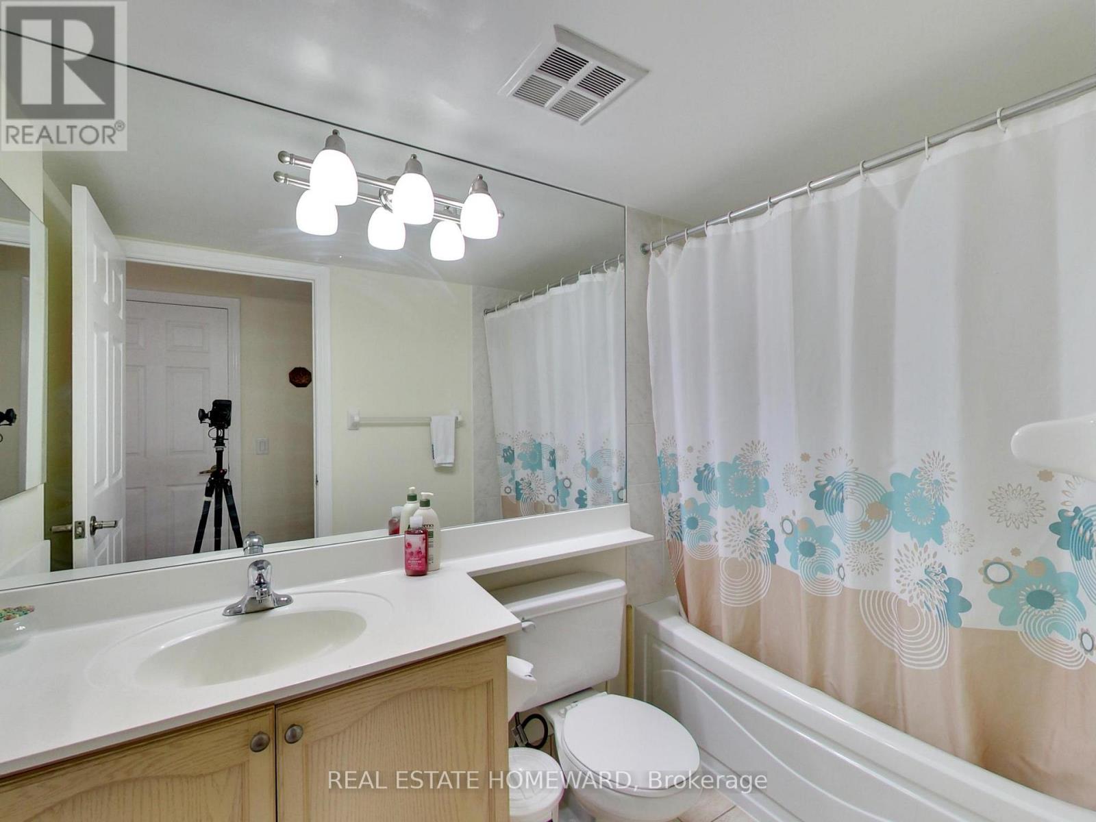 2010 - 710 Humberwood Boulevard, Toronto, Ontario  M9W 7J5 - Photo 33 - W13076434