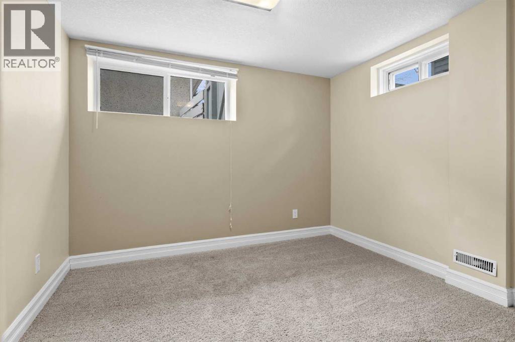 3816 Brighton Drive NW, Calgary, Alberta  T2L 1G8 - Photo 28 - A2304950