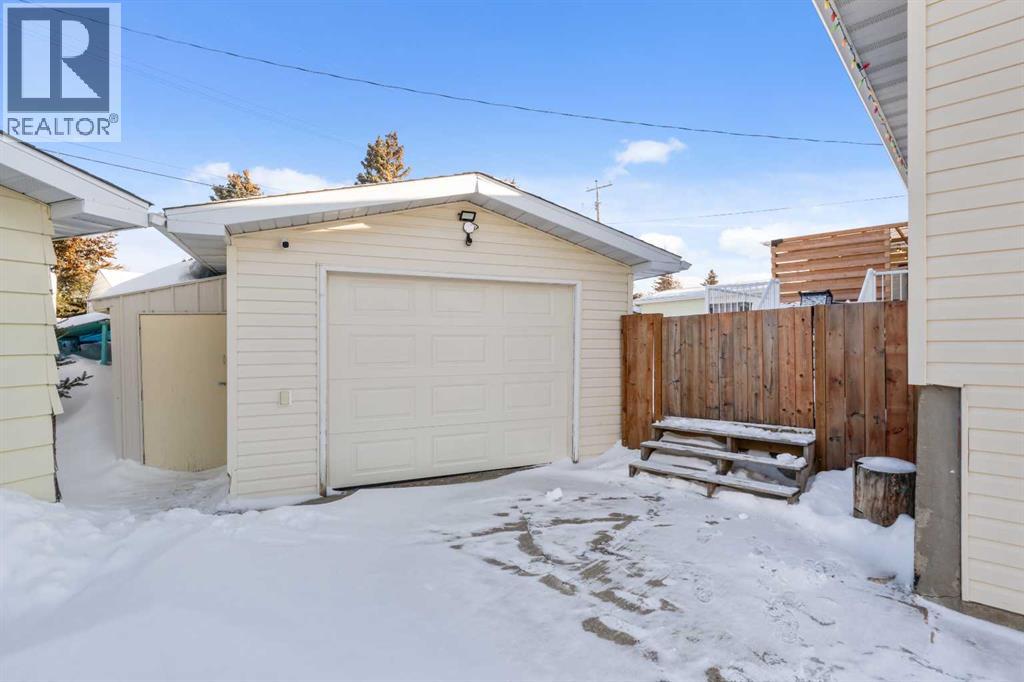 22 Southview Avenue, Swan Hills, Alberta  T0G 2C0 - Photo 4 - A2291950