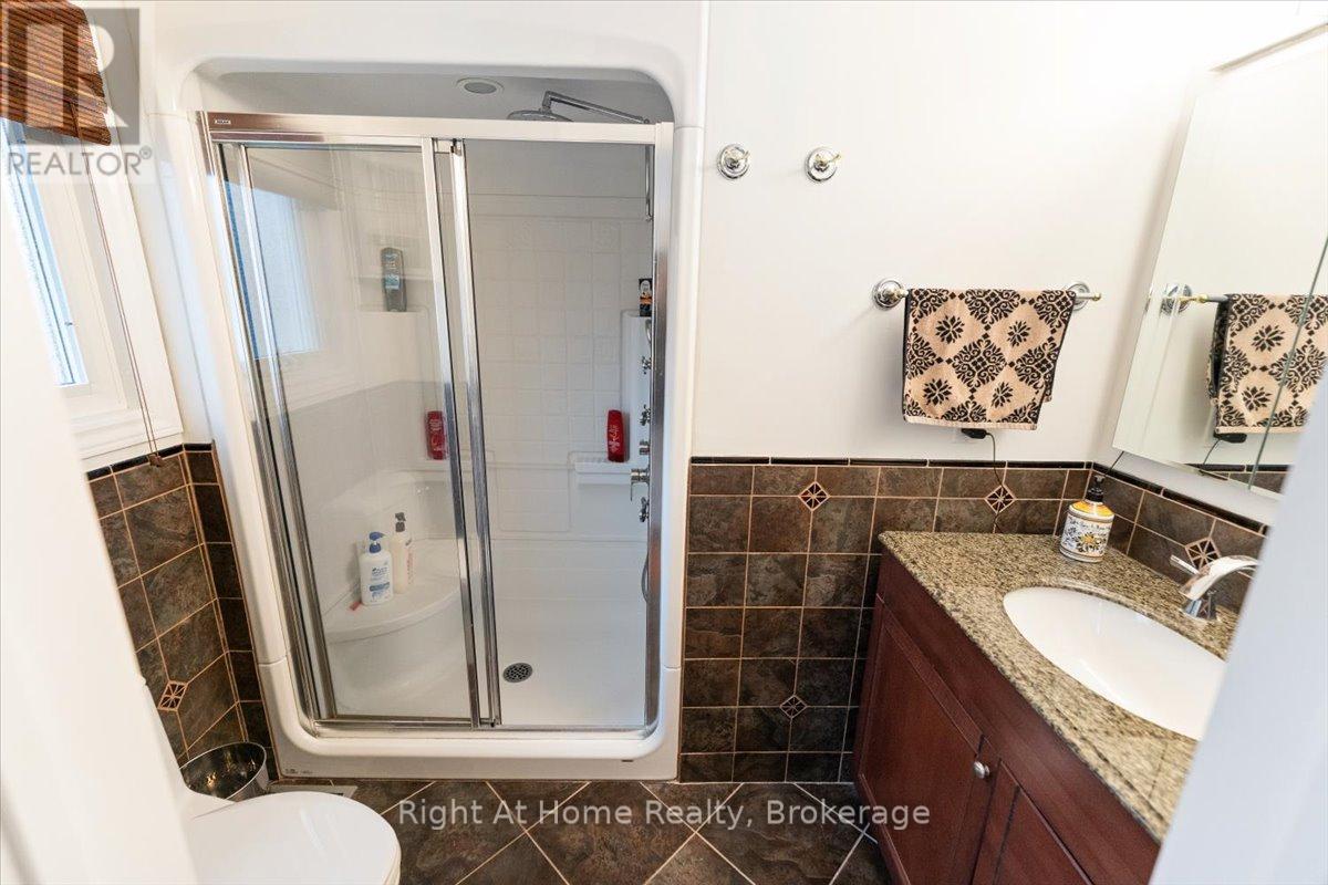 437 Shoreacres Road, Burlington, Ontario  L7L 5N2 - Photo 24 - W12968808
