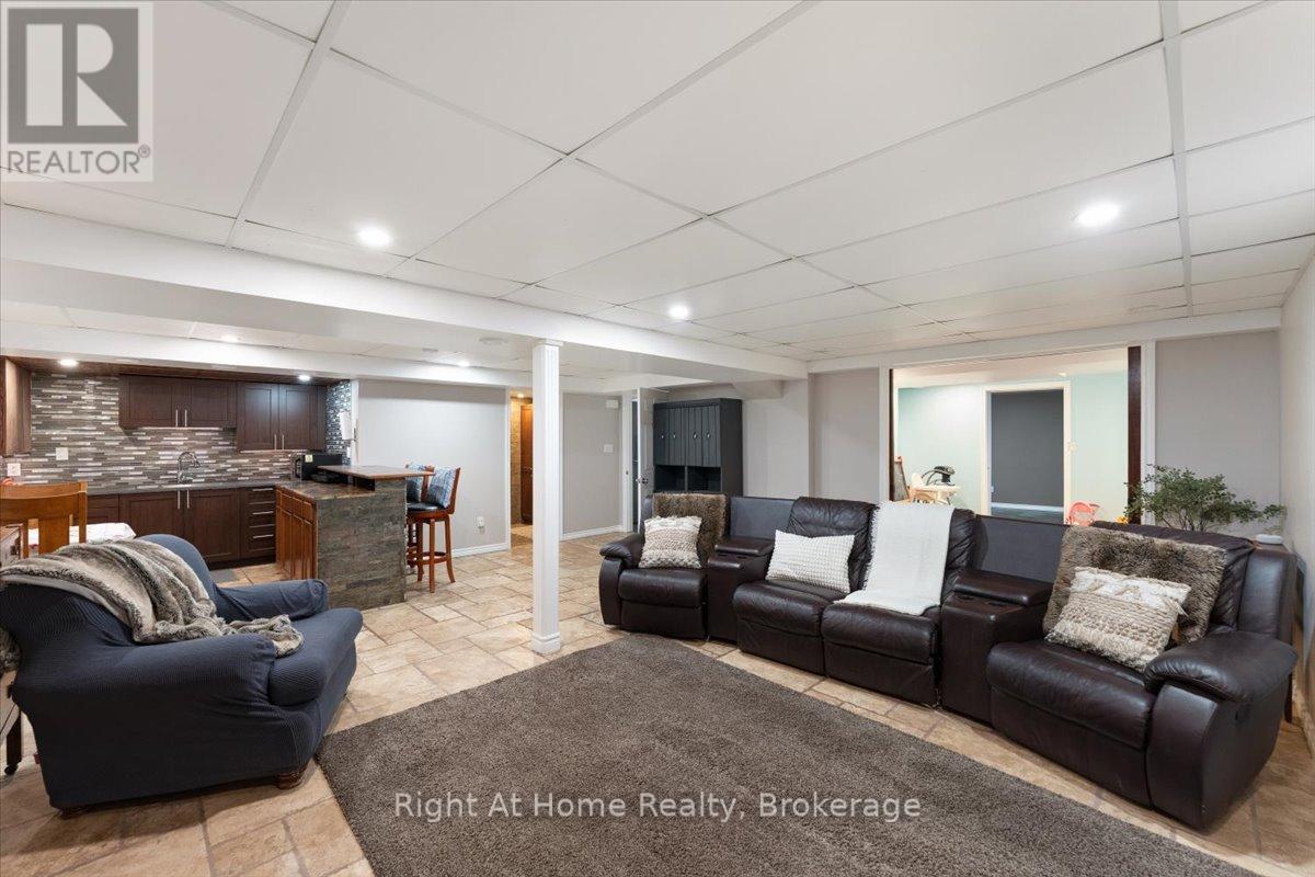 437 Shoreacres Road, Burlington, Ontario  L7L 5N2 - Photo 35 - W12968808
