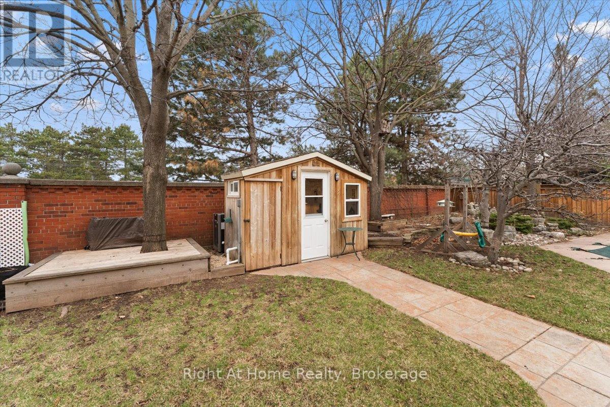 437 Shoreacres Road, Burlington, Ontario  L7L 5N2 - Photo 41 - W12968808