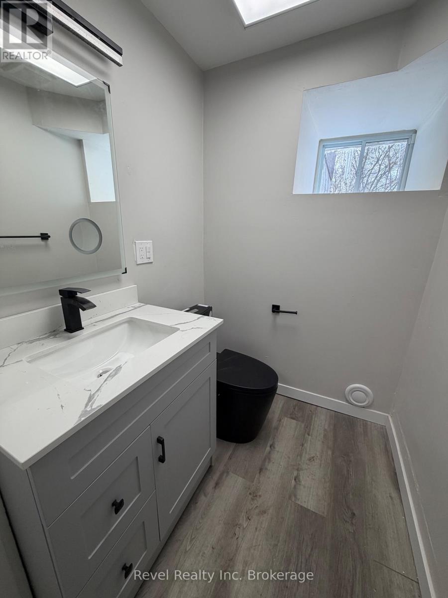 323 Algonquin Avenue, North Bay, Ontario  P1B 4W1 - Photo 11 - X13076566