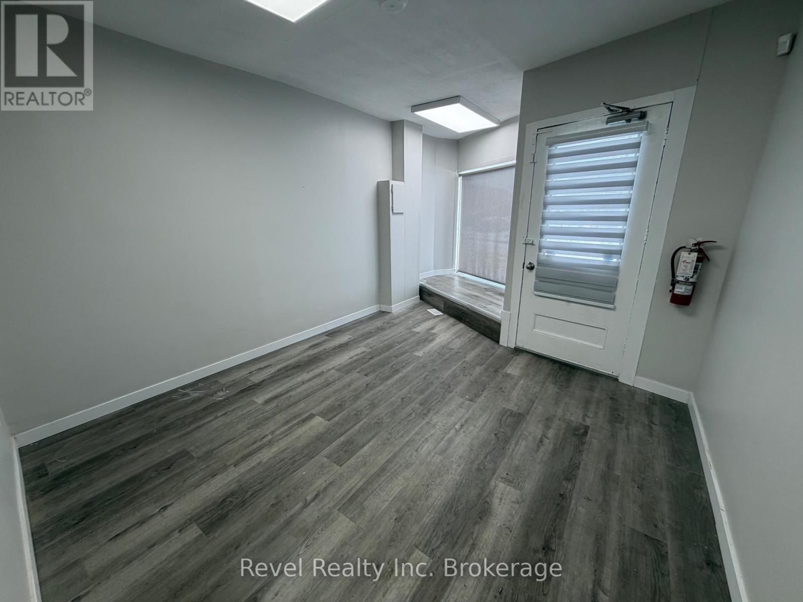 323 Algonquin Avenue, North Bay, Ontario  P1B 4W1 - Photo 3 - X13076566