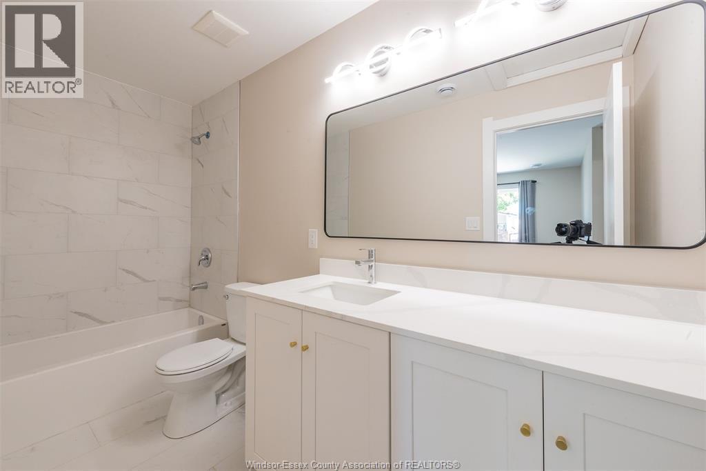 912 Hall Avenue, Windsor, Ontario  N9A 2M5 - Photo 9 - 26009911