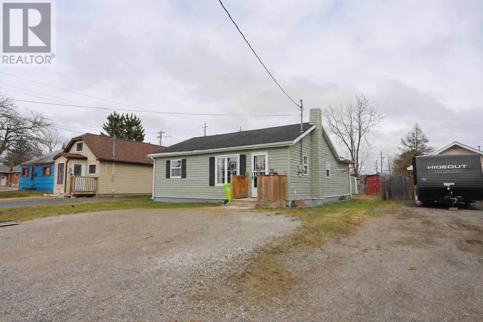 82 Cameron AVE, Sault Ste. Marie, Ontario