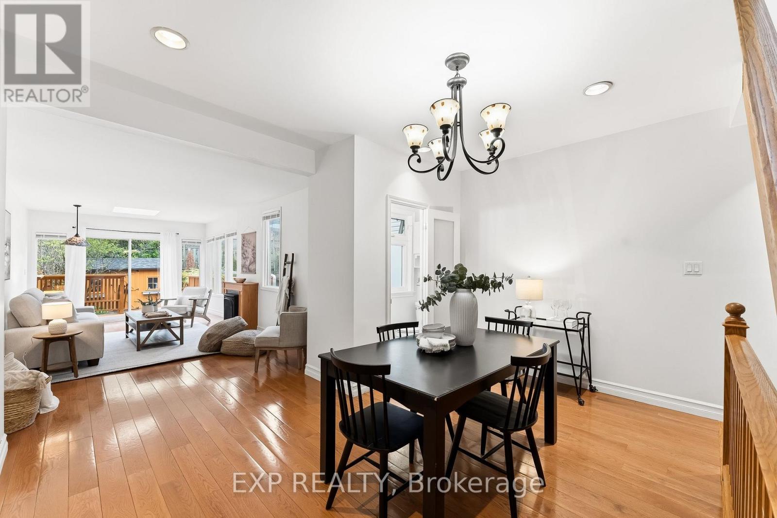 302 Bain Avenue, Toronto, Ontario  M4J 1B8 - Photo 11 - E13076560