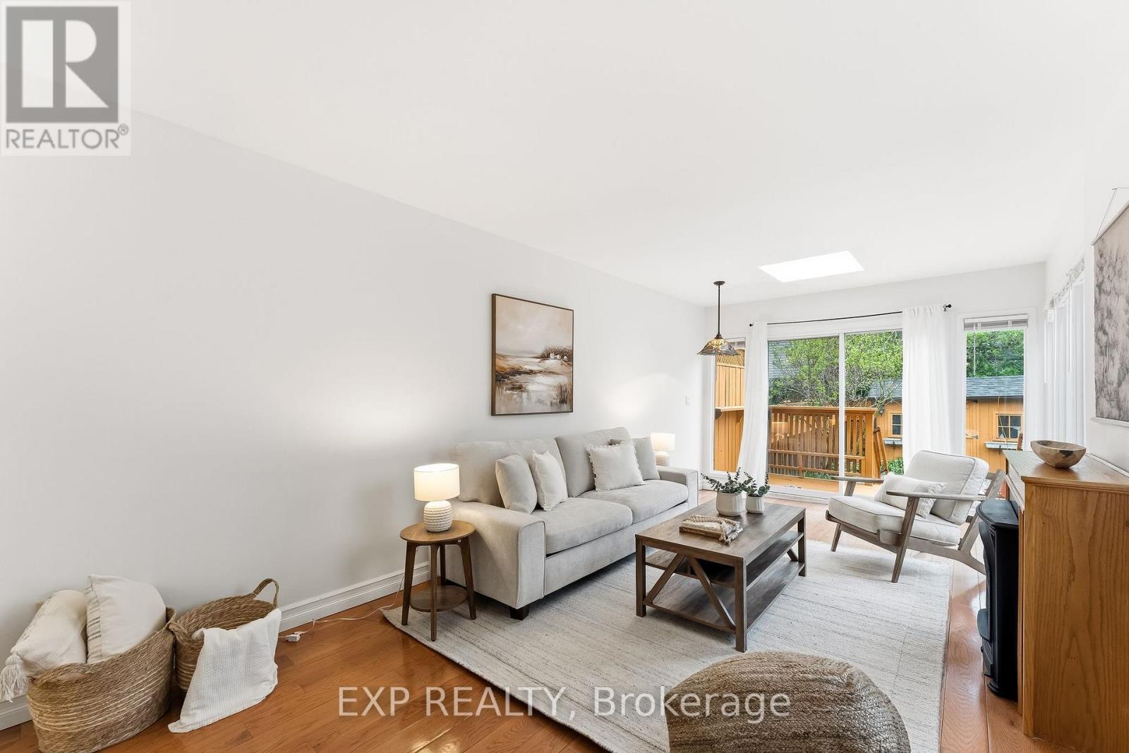 302 Bain Avenue, Toronto, Ontario  M4J 1B8 - Photo 13 - E13076560