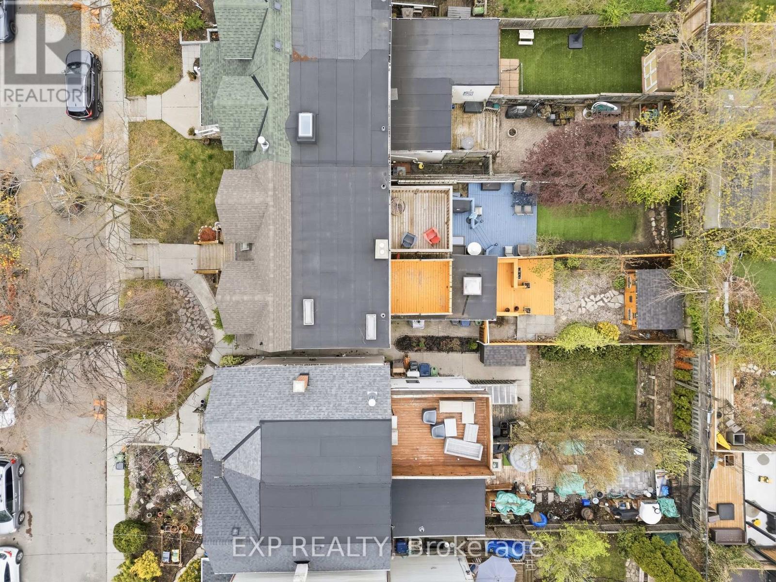 302 Bain Avenue, Toronto, Ontario  M4J 1B8 - Photo 4 - E13076560