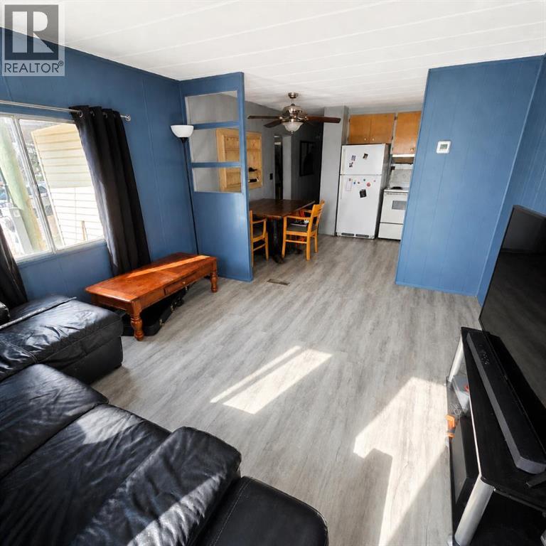 21, 6026 13 Avenue, Edson, Alberta  T7E 1N4 - Photo 3 - A2307287