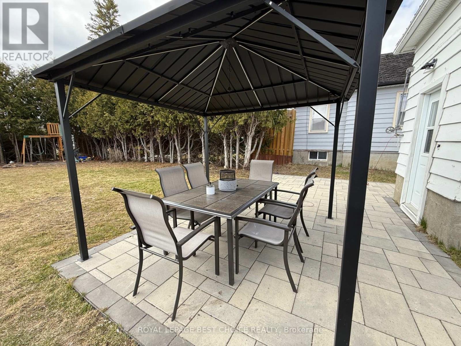 214 Haliburton Avenue W, Temiskaming Shores, Ontario  P0J 1P0 - Photo 4 - T13076460