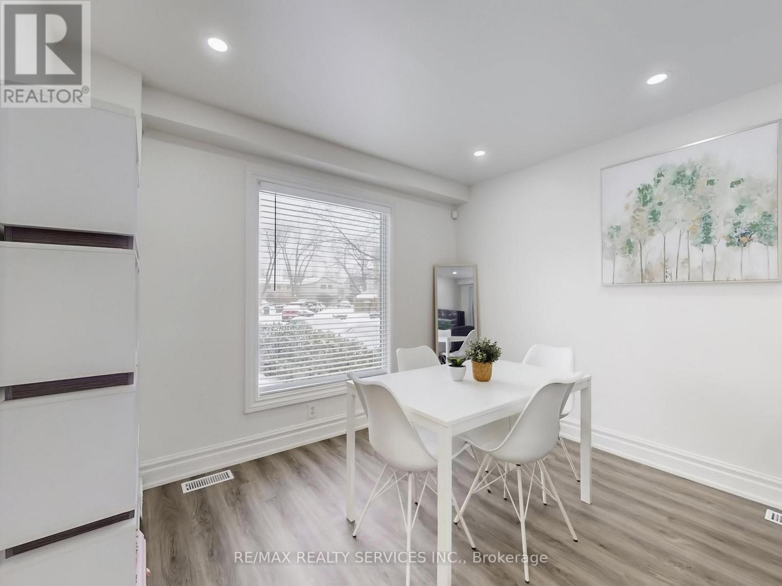 30 Haley Court, Brampton, Ontario  L6S 1N6 - Photo 15 - W12800652