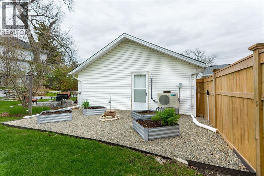 1631 Mills Street, Sarnia, Ontario  N7S 3P3 - Photo 38 - 26009887