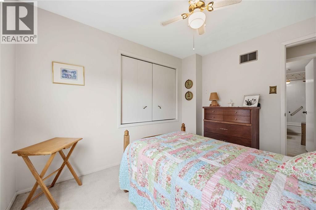 23 Dukinfield Court, Sarnia, Ontario  N7S 3Z4 - Photo 16 - 26009816