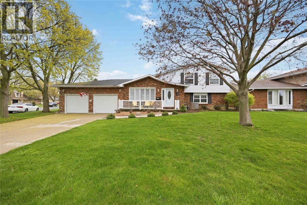 23 Dukinfield Court, Sarnia, Ontario  N7S 3Z4 - Photo 2 - 26009816