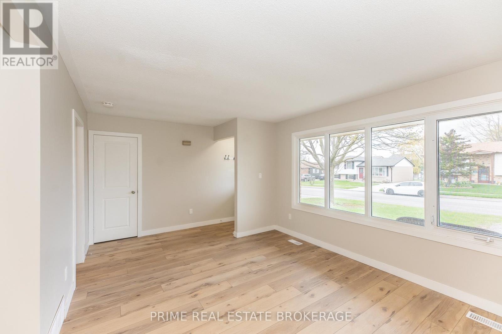 56 Leger Avenue, St. Thomas, Ontario  N5R 5P7 - Photo 12 - X13076554