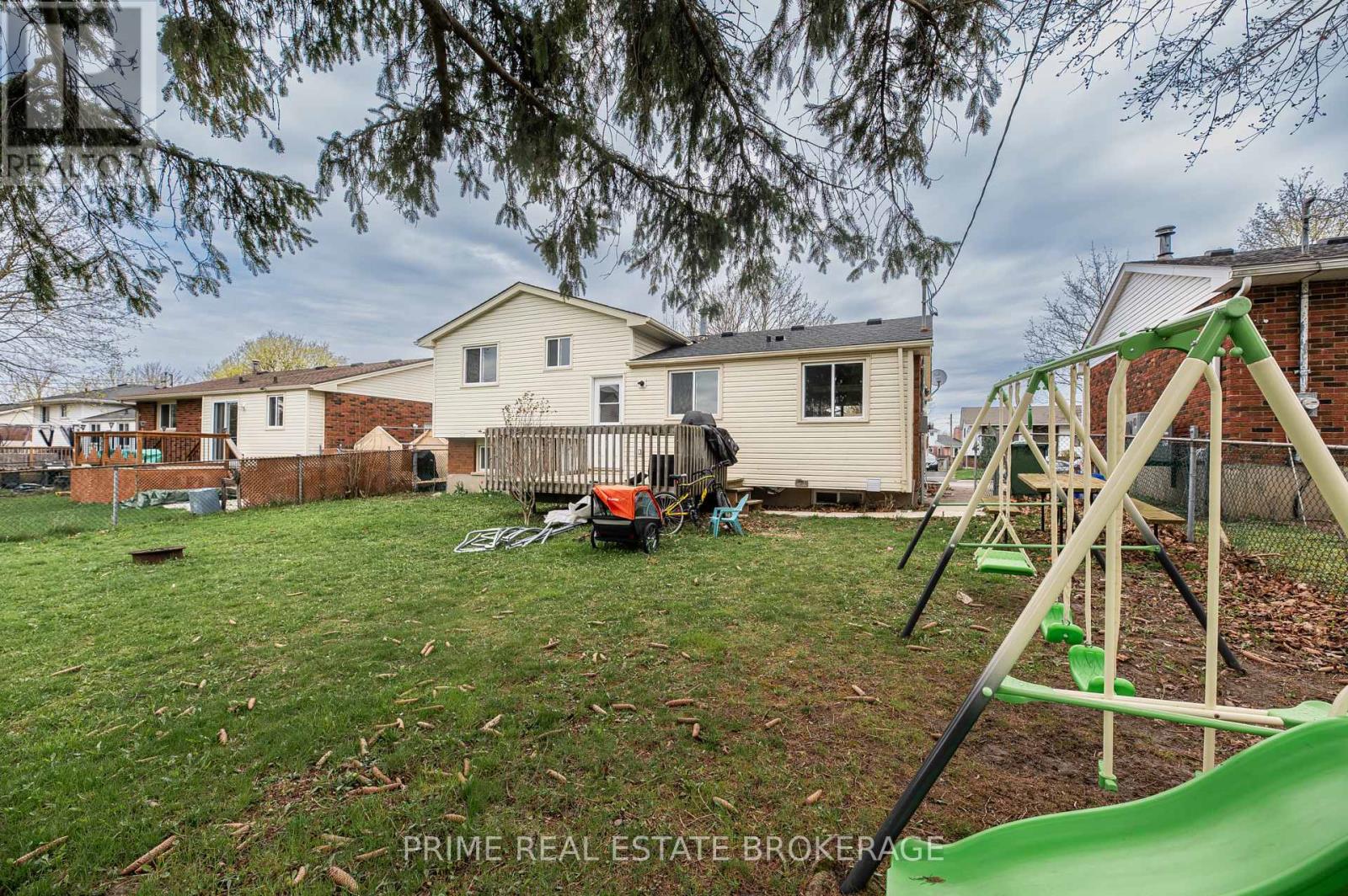 56 Leger Avenue, St. Thomas, Ontario  N5R 5P7 - Photo 6 - X13076554
