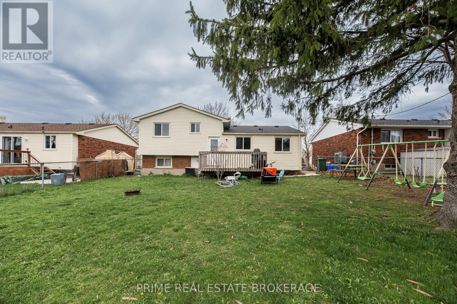 56 Leger Avenue, St. Thomas, Ontario  N5R 5P7 - Photo 7 - X13076554