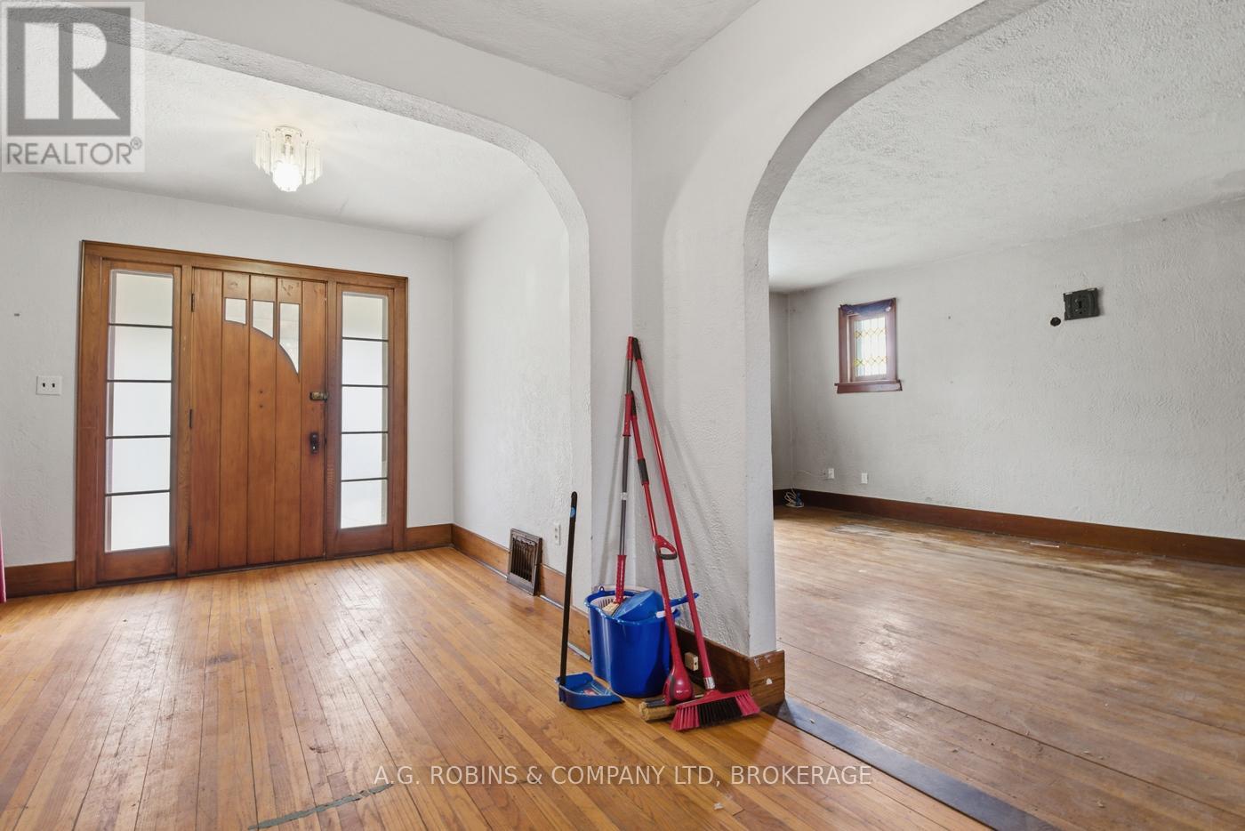 578 Southworth Street S, Welland, Ontario  L3B 1Z9 - Photo 4 - X13076578